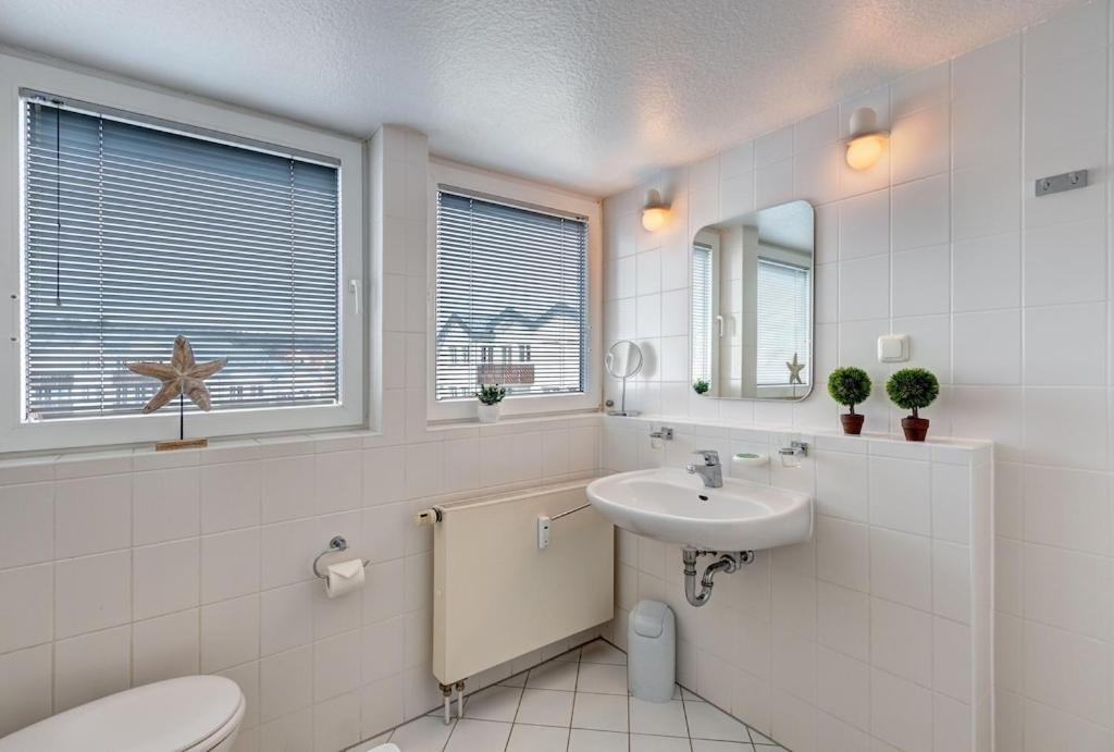 Grosse Schoene 3 Zimmer Ferienwohnung - 100 Qm - In Strandnaehe Fuer 6 Personen!! Ostseebad Heringsdorf Exterior foto